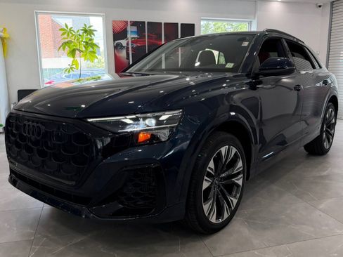 Used 2025 Audi Q8 Premium Plus w/ Premium Plus Package AWD/4WD image 3