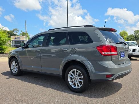 Used 2019 Dodge Journey SE w/ Connectivity Group FWD image 5