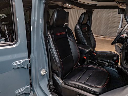 Used 2024 Jeep Wrangler Unlimited Rubicon AWD/4WD image 27
