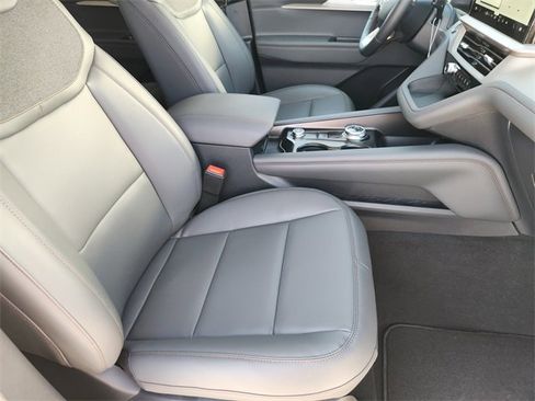 New 2026 Ford Explorer Active w/ Active Comfort Package image 10