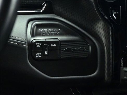 Used 2022 RAM 3500 Limited w/ Max Tow Package image 27