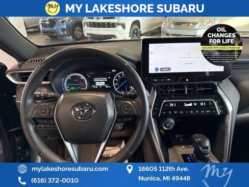 Used 2024 Toyota Venza XLE AWD/4WD image 11