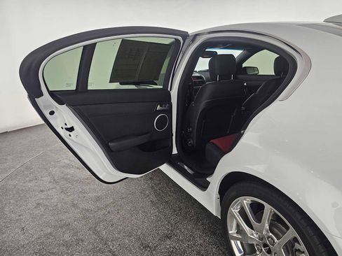 Used 2009 Pontiac G8 GXP image 15