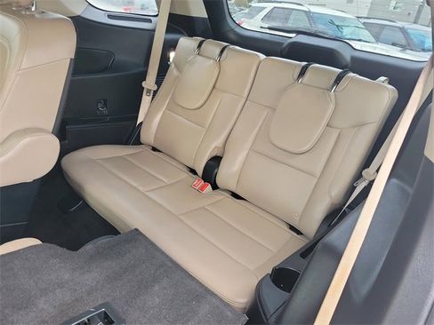 Used 2021 Ford Explorer XLT w/ Equipment Group 202A image 29