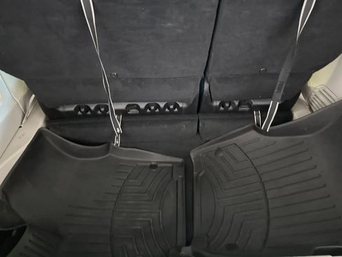 Used 2022 Chrysler Pacifica Touring-L FWD image 17