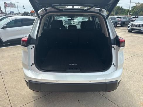 Used 2026 Nissan Rogue Dark Armor FWD image 8