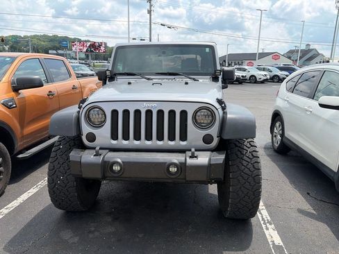 Used 2013 Jeep Wrangler Rubicon w/ PWR Convenience Group AWD/4WD image 3