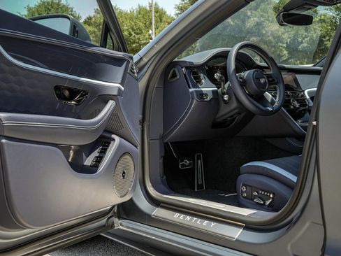New 2025 Bentley Flying Spur Plug-In Hybrid AWD/4WD image 18