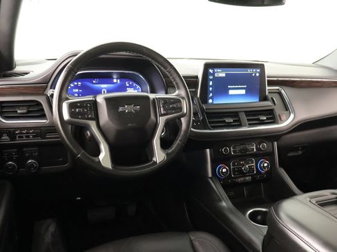Used 2023 Chevrolet Tahoe Z71 w/ Luxury Package AWD/4WD image 2