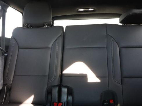 Certified 2024 Chevrolet Suburban Z71 w/ Off-Road Capability Package image 33