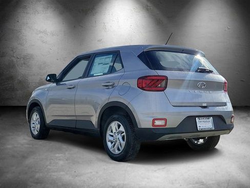 New 2026 Hyundai Venue SE image 4