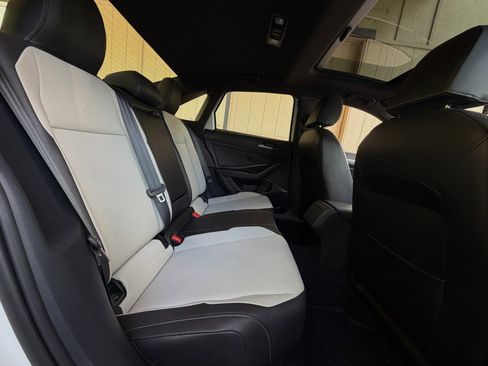 Used 2019 Volkswagen Jetta R-Line FWD image 36