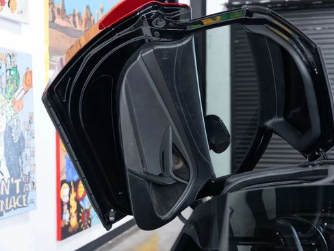 Used 2018 McLaren 720S image 26