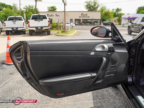 Used 2006 Porsche 911 Carrera 4 AWD/4WD image 16