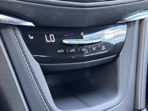 Used 2023 Cadillac XT6 Luxury FWD image 31