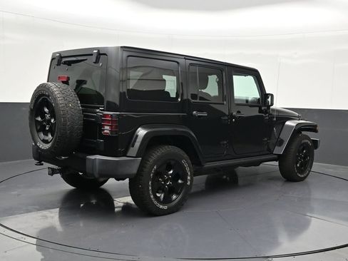 Used 2015 Jeep Wrangler Unlimited Sahara image 5