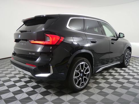 Used 2026 BMW X1 xDrive28i w/ Technology Package AWD/4WD image 3