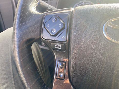 Used 2023 Toyota 4Runner TRD Off-Road image 17