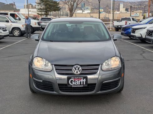 Used 2010 Volkswagen Jetta Limited Edition image 11