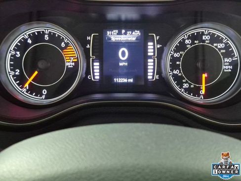Used 2020 Jeep Cherokee Latitude Plus FWD image 14