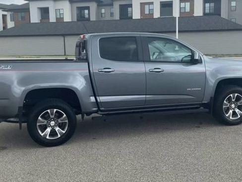 Used 2018 Chevrolet Colorado Z71 AWD/4WD image 9