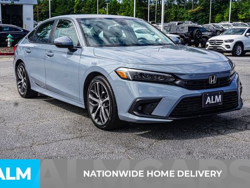 Used 2022 Honda Civic Touring image 5