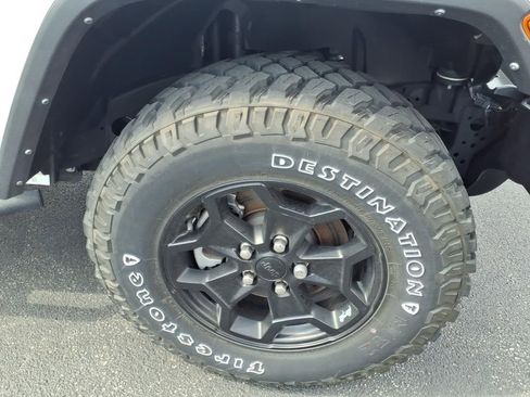 Used 2022 Jeep Gladiator Mojave AWD/4WD image 24