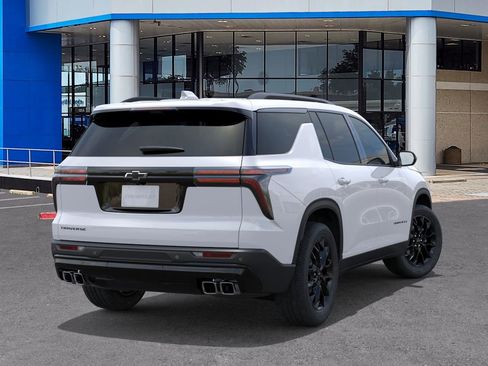 New 2026 Chevrolet Traverse LT image 4