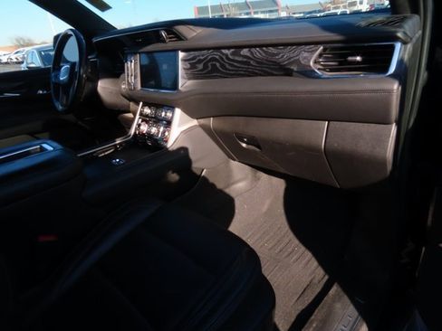 Used 2021 GMC Yukon XL Denali image 11