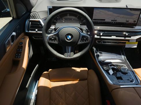 New 2027 BMW X7 xDrive40i w/ M Sport Package AWD/4WD image 14