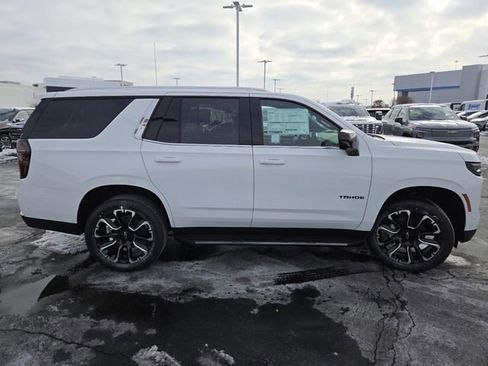 New 2026 Chevrolet Tahoe LS w/ LPO, Dark Essentials Package AWD/4WD image 18