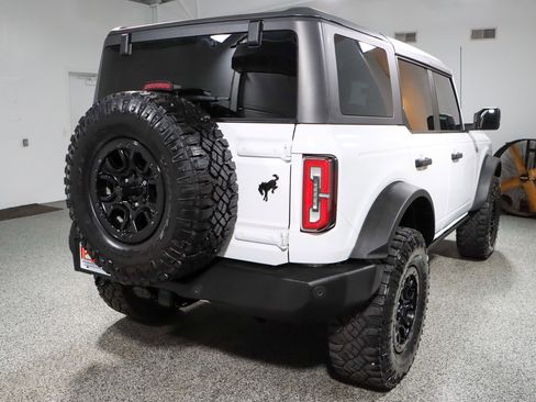 Used 2022 Ford Bronco Wildtrak image 7