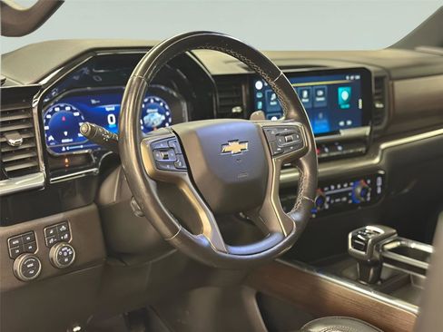 Certified 2022 Chevrolet Silverado 1500 High Country w/ High Country Premium Package image 19
