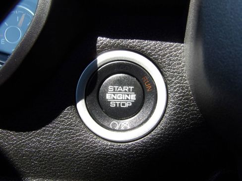 Used 2021 RAM 5500 Tradesman w/ Chrome Appearance Group image 22