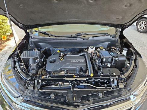 Used 2022 Chevrolet Equinox RS w/ RS Leather Package image 38