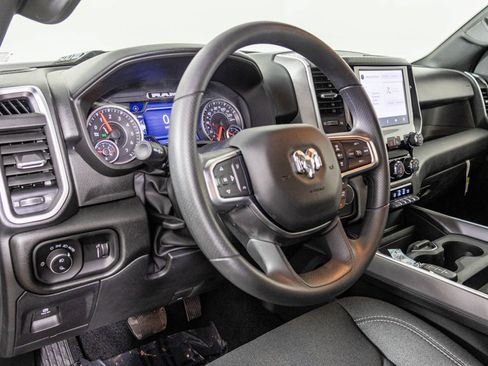 New 2026 RAM 1500 Express AWD/4WD image 3