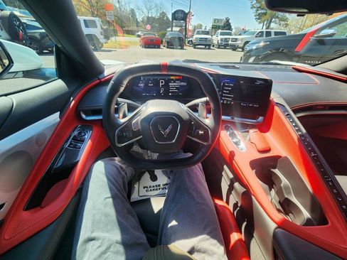 Used 2021 Chevrolet Corvette 2LT image 16