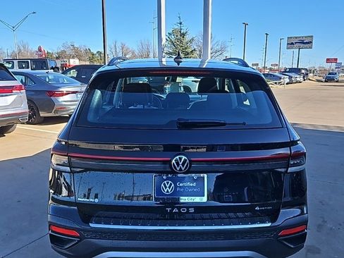 Used 2025 Volkswagen Taos S image 6