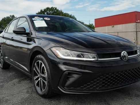 Used 2025 Volkswagen Jetta Sport FWD image 36