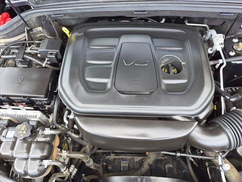 Used 2020 Jeep Grand Cherokee Overland AWD/4WD image 22