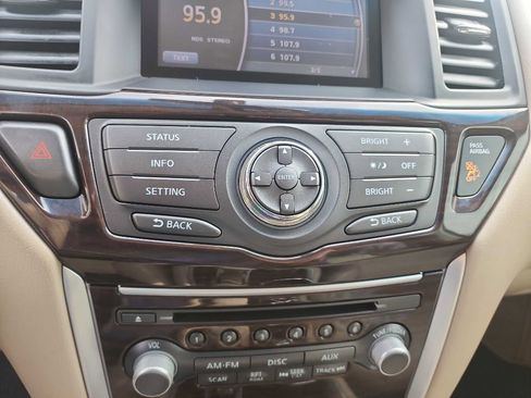 Used 2014 Nissan Pathfinder SL w/ Trailer Tow Package image 26