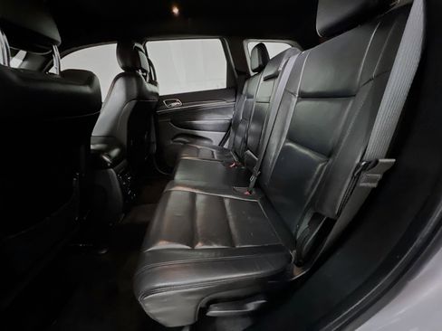 Used 2018 Jeep Grand Cherokee Limited image 29