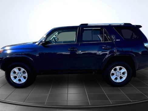 Used 2024 Toyota 4Runner SR5 AWD/4WD image 3