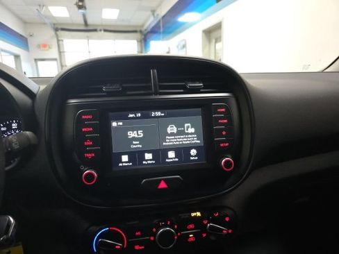 Used 2020 Kia Soul S image 21