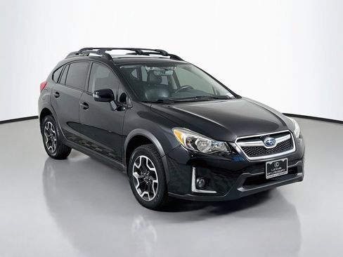 Used 2017 Subaru Crosstrek 2.0i Limited AWD/4WD image 3