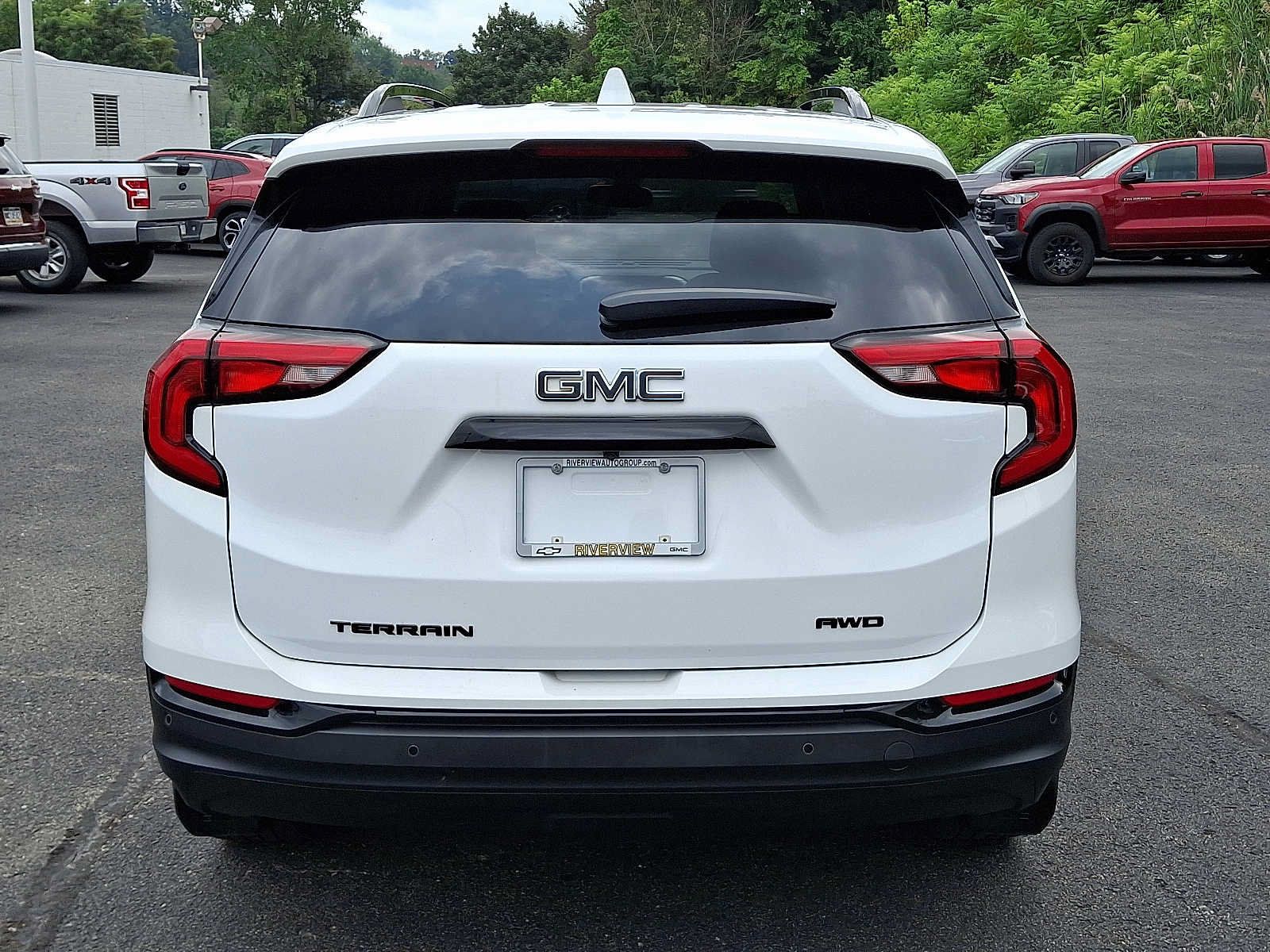 Used 2021 GMC Terrain SLE w/ Driver Convenience Package AWD/4WD image 5