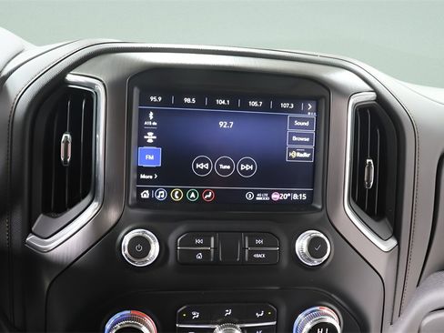 Used 2020 GMC Sierra 2500 AT4 image 11