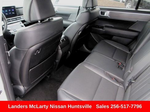 Used 2025 Hyundai Santa Fe SEL FWD image 15