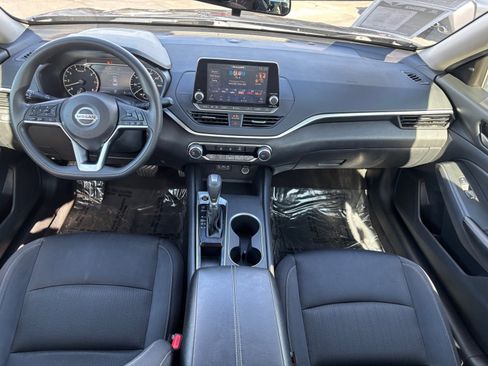 Used 2022 Nissan Altima 2.5 SV image 20