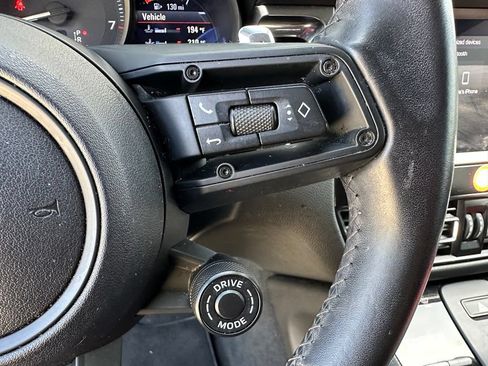 Certified 2024 Porsche Macan AWD/4WD image 25